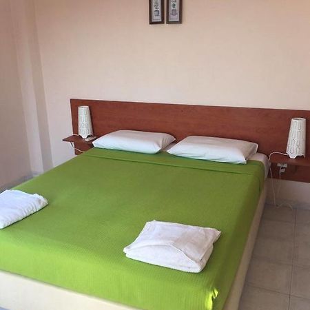 Aprilis Apartments Kionion Bagian luar foto