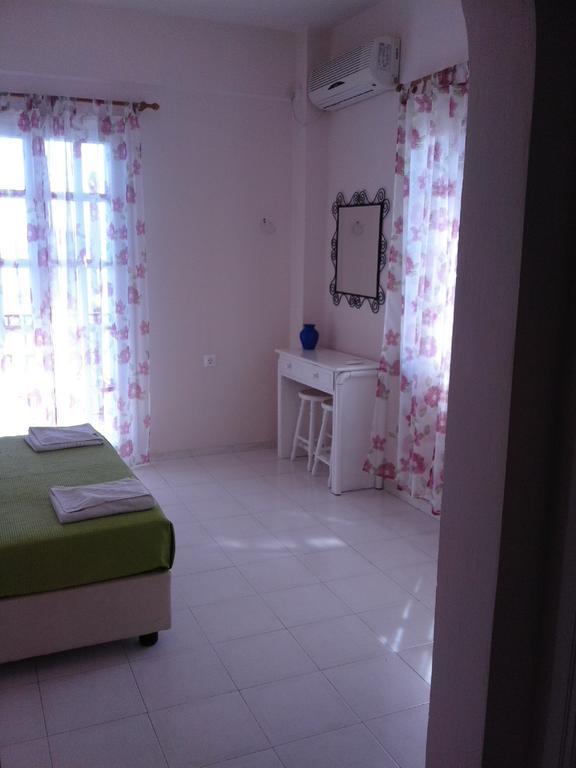 Aprilis Apartments Kionion Bagian luar foto