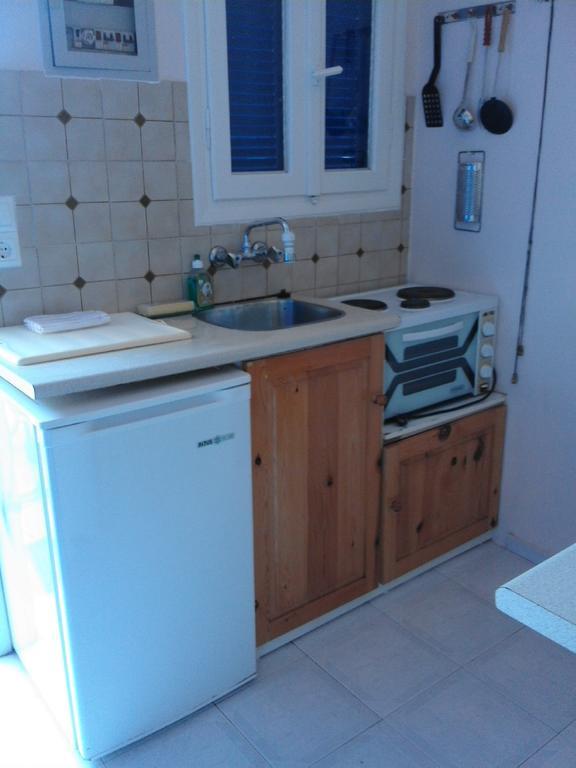 Aprilis Apartments Kionion Bagian luar foto